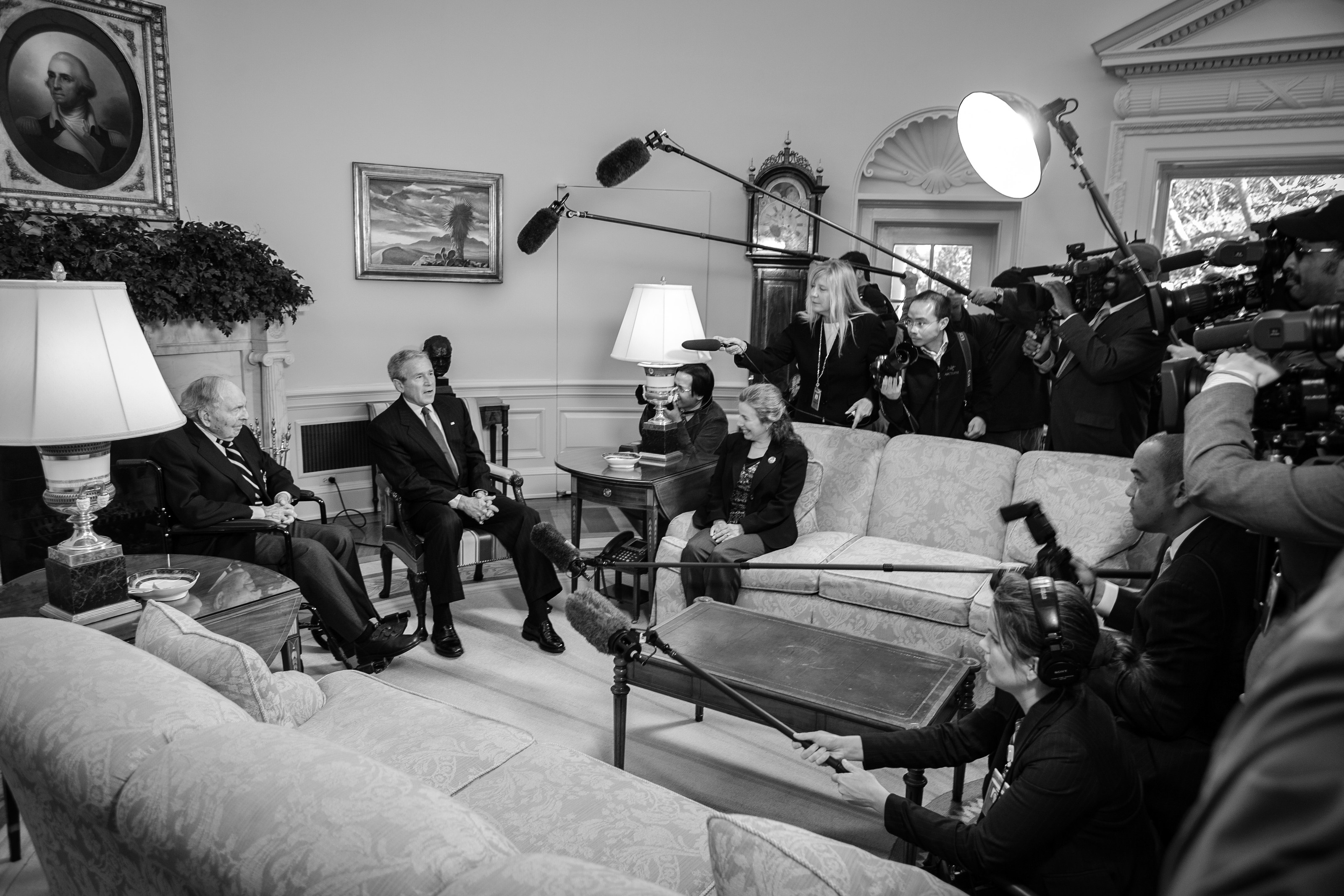 Frank Buckles and President George W. Bush address the White House press corps in the Oval Office